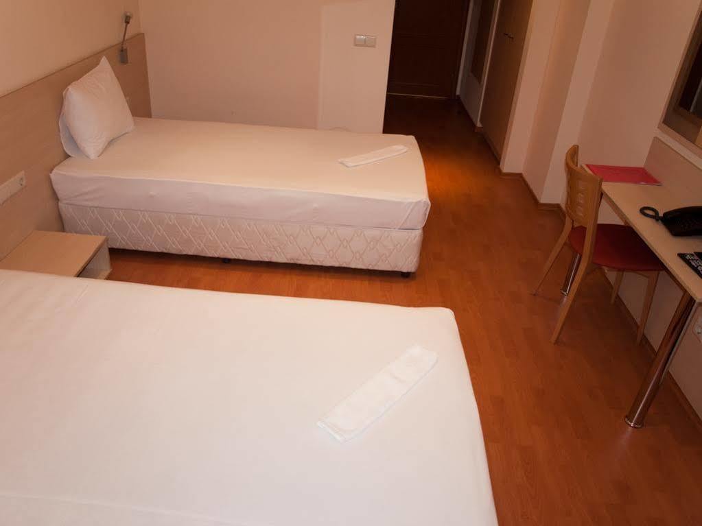 Hotel Astra София Экстерьер фото