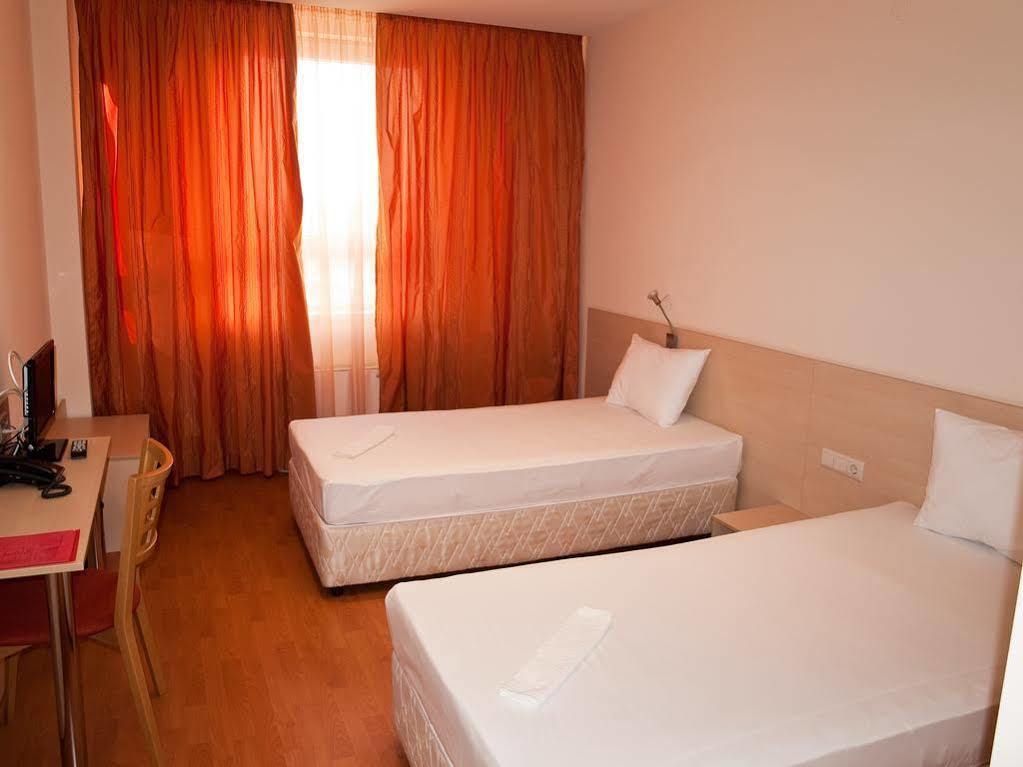 Hotel Astra София Экстерьер фото